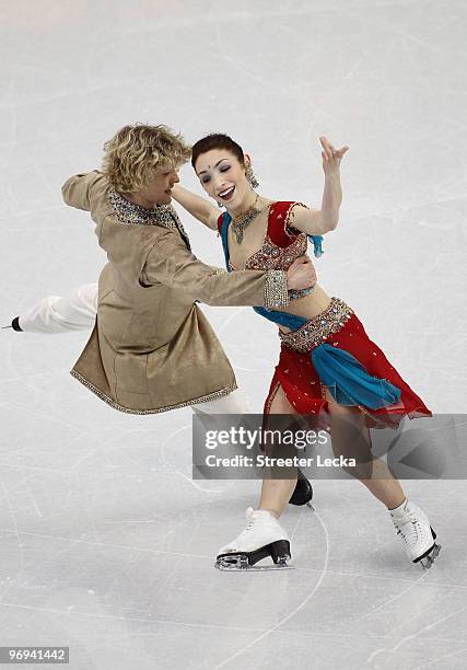 Charlie White and Meryl Davis of the United States competes in the figure skating ice dance - original dance on day 10 of the Vancouver 2010 Winter...