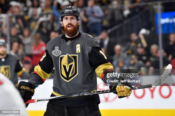 James Neal of the Vegas Golden Knights lines up for a face-off during the third period against the Washington Capitals in Game Five of the Stanley...