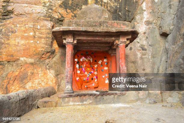 lord ganesha idol-ranthambore fort/rajasthan - ranthambore fort stock pictures, royalty-free photos & images