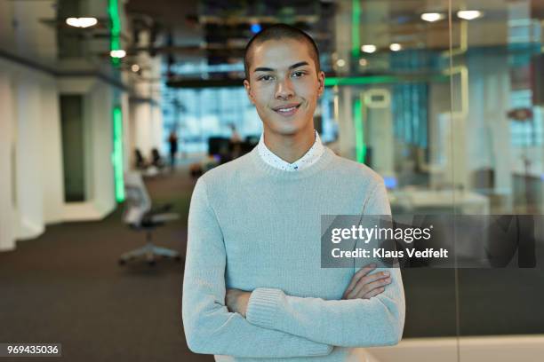 portrait of businessman inside high-tech office - high tech beauty stockfoto's en -beelden