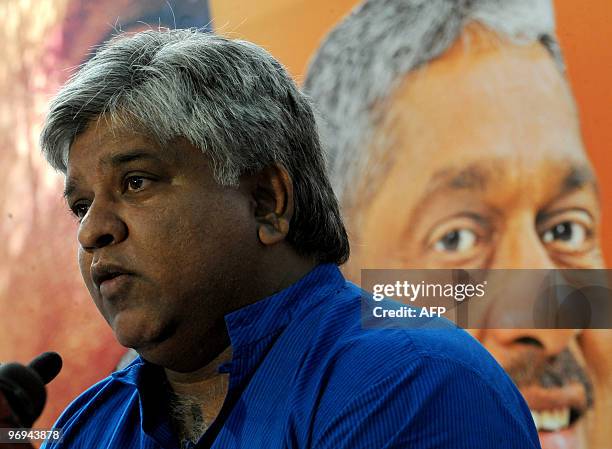 Arjun Ranatunga Talking 336 Sri Lankan Arjuna Ranatunga Stock Photos, High-Res Pictures, and ...