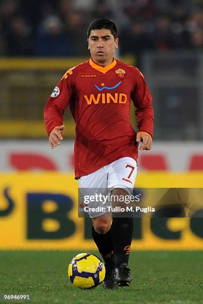 David Pizarro of Roma in action during the Serie A match between AS Roma and US Citta di Palermo at Stadio Olimpico on February 13, 2010 in Rome,...