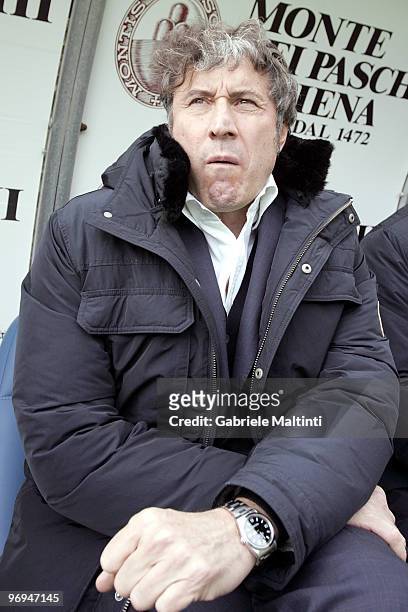 Siena head coach Alberto Malesani looks during the Serie A match between AC Siena and SSC Napoli at Stadio Artemio Franchi on February 21, 2010 in...