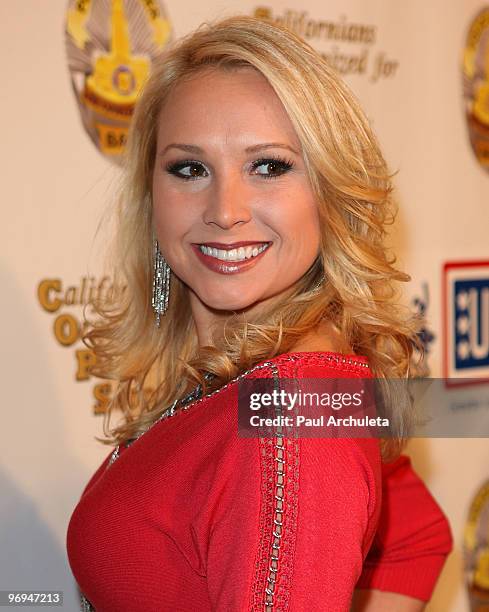 Actress Alana Curry arrives for the "Tribute To The USO" benefit at Saban Theatre on February 21, 2010 in Beverly Hills, California.