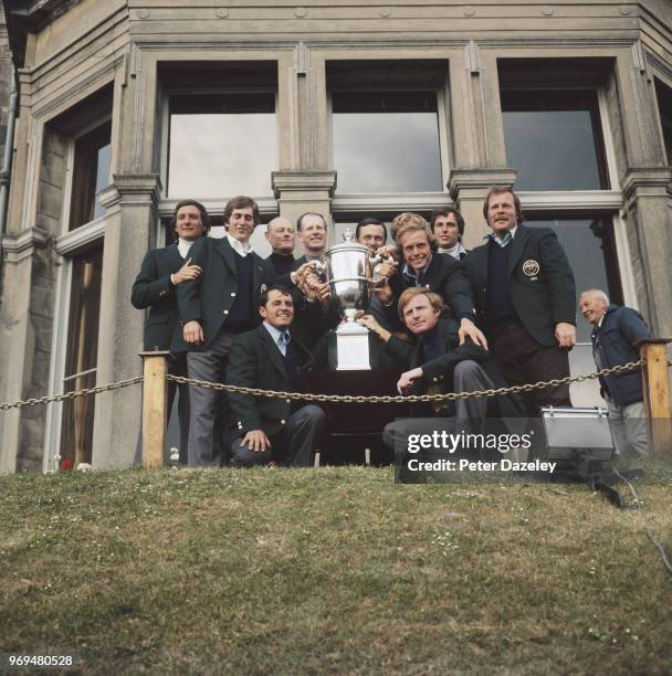 The victorious USA Team during the final day of the 1975 Walker Cup Matches on the Old Course at St Andrews on May 29, 1975 in St Andrews, Scotland....
