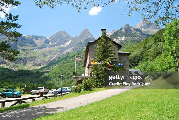 valle de pineta - pineta stock pictures, royalty-free photos & images