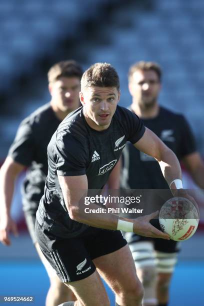 Beauden Barrett of the All Blacks passes during the New Zealand All Blacks Captain's Run at Eden Park on June 8, 2018 in Auckland, New Zealand.