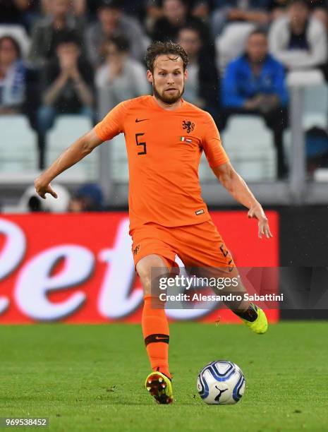 Daley Blind of Netherlands in action during the International Friendly match between Italy and Netherlands at Allianz Stadium on June 4, 2018 in...