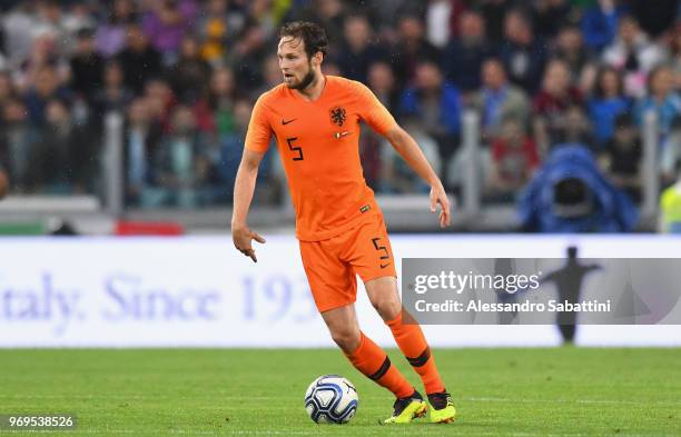 Daley Blind of Netherlands in action during the International Friendly match between Italy and Netherlands at Allianz Stadium on June 4, 2018 in...