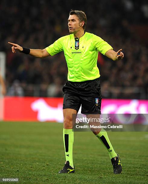 The referee Roberto Rosetti gestures during the Serie A match between Genoa CFC and Udinese Calcio at Stadio Luigi Ferraris on February 20, 2010 in...