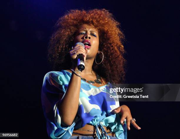 Kelis performs live at Pukkelpop Festival on August 19, 2004 in Hasselt, Belgium.