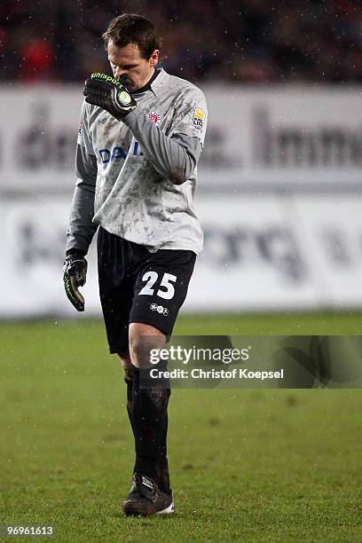 Mathias Hain of St. Pauli looks dejected during the Second Bundesliga match between 1.FC Kaiserslautern and FC St. Pauli at Fritz-Walter Stadium on...