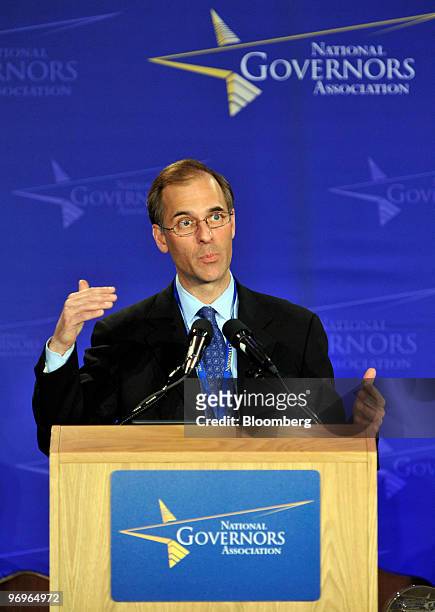Mark Zandi, chief economist at Moody's Economy.com, speaks at the 2010 National Governors Association Winter Meeting in Washington, D.C., U.S., on...