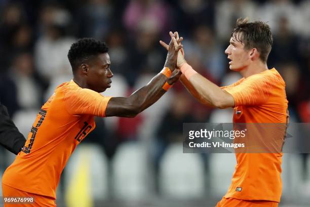 Quincy Promes of Holland, Marten de Roon of Holland during the International friendly match between Italy and The Netherlands at Allianz Stadium on...