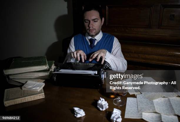 horror writer - parla fotografías e imágenes de stock