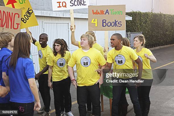 In the premiere episode entitled "Walk A Mile In My Pants," Sonny rallies everyone together for a "Walk-A-Thon For Books" and gets Tawni to donate...