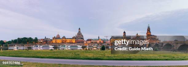 panoramic view of  dresden skyline and elbufer, saxony, germany. - guido mieth - fotografias e filmes do acervo