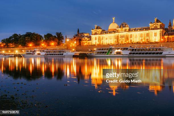 famous skyline of dresden and elbufer, saxony, germany. - guido mieth stock-fotos und bilder