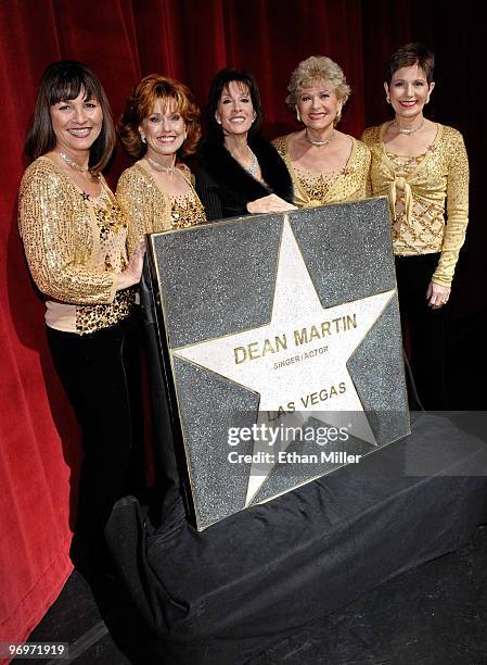 Singer Deana Martin , daughter of Dean Martin, and members of The Golddiggers, singers and dancers from The Dean Martin Show , Sheila Allan, Susie...