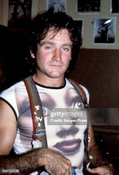 Robin Williams perform on his 'Off The Wall' HBO TV Special at the Roxy Theatre circa 1979 in West Hollywood, California.