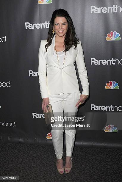 Actress Lauren Graham attends the Los Angeles premiere of "Parenthood" at the Directors Guild Theatre on February 22, 2010 in West Hollywood,...