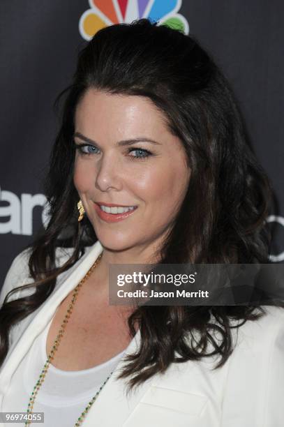 Actress Lauren Graham attends the Los Angeles premiere of "Parenthood" at the Directors Guild Theatre on February 22, 2010 in West Hollywood,...