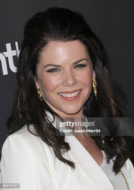 Actress Lauren Graham attends the Los Angeles premiere of "Parenthood" at the Directors Guild Theatre on February 22, 2010 in West Hollywood,...