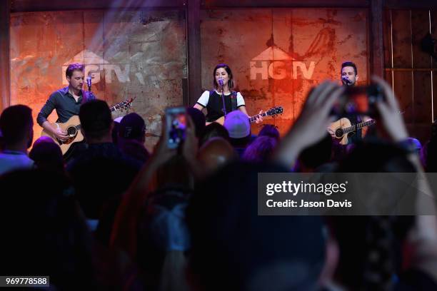 Recording artist Cassadee Pope performs onstage in the HGTV Lodge at CMA Music Fest on June 8, 2018 in Nashville, Tennessee.