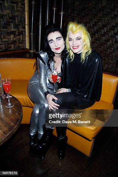 Siouxsie Sioux with Pam Hogg at her after party at "Mahiki Bar" London. On February 22, 2010.