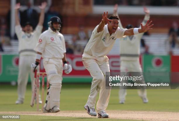 Daryl Tuffey of New Zealand appeals unsuccessfully for the wicket of England's Mark Butcher during the 1st Test match between England and New Zealand...