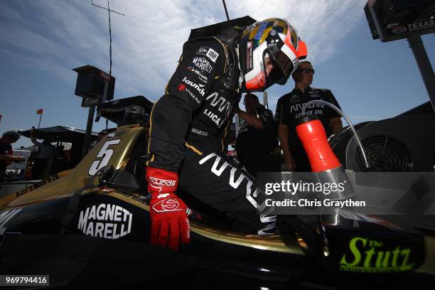 James Hinchcliffe, driver of the Arrow Electronics SPM Honda, prepares to drive during practice for the Verizon IndyCar Series DXC Technology 600 at...