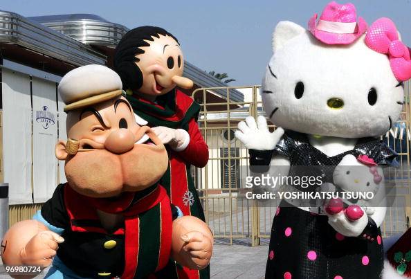 Japanese cartoon character Hello Kitty and Universal Pictures cartoon...  News Photo - Getty Images