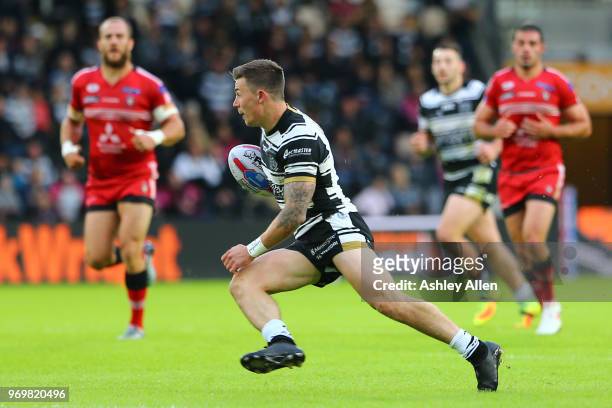 Jamie Shaul of Hull FC makes an attacking run during the Betfred Super League match between Hull FC and Salford Red Devils at KCOM Stadium on June 8,...