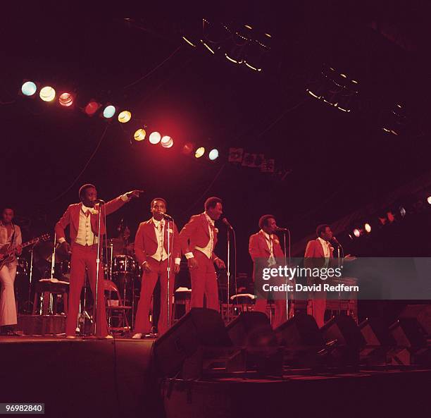 Dramatic Singer 376 The Dramatics Stock Photos, High-Res Pictures, and Images - Getty ...