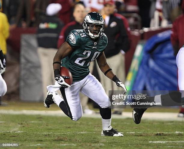 LeSean McCoy of the Philadelphia Eagles carries the ball against the Washington Redskins at Fedex Field on October 26, 2009 in Landover, Maryland.