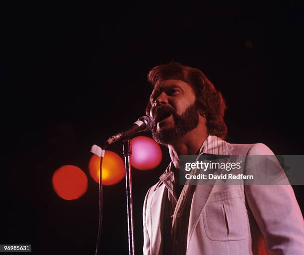 Glen Campbell performs on stage at the Country Music Festival held in Portsmouth, England in August 1980.