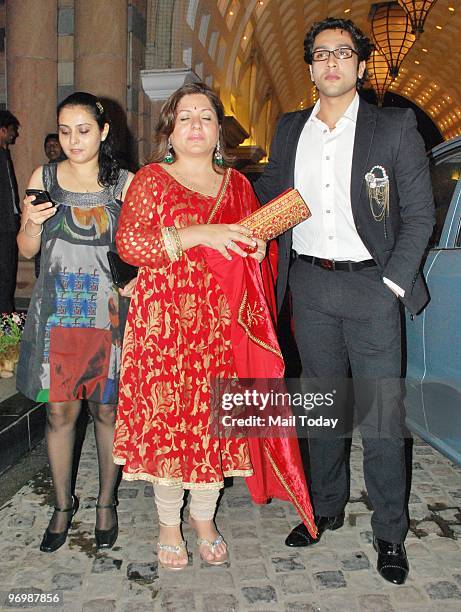 Adhyayan Suman with his mother at the wedding reception of the daughter of Dr RK Aggarwal in Mumbai on February 21, 2010.
