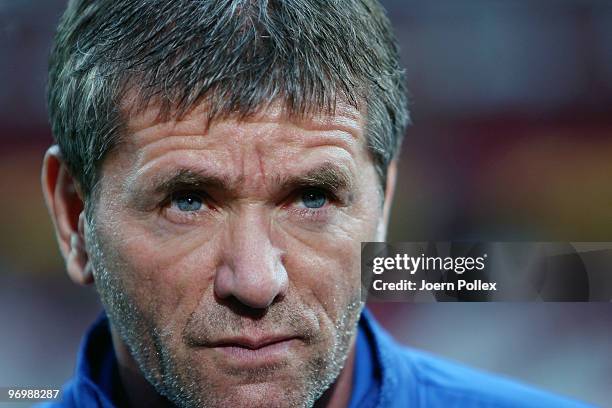 Head coach Friedhelm Funkel of Berlin looks on prior to the UEFA Europa League knock-out round, second leg match between SL Benfica Lisbon and Hertha...