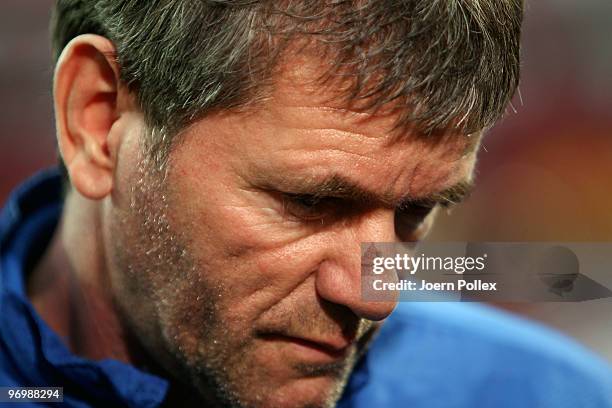 Head coach Friedhelm Funkel of Berlin looks on prior to the UEFA Europa League knock-out round, second leg match between SL Benfica Lisbon and Hertha...