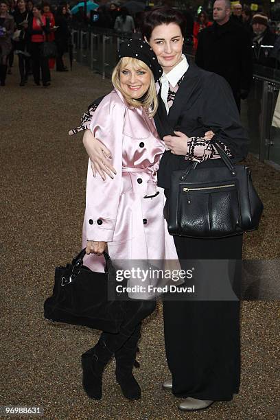 Twiggy and Erin O'Connor arrives for the Burberry Prorsum show at London Fashion Week Autumn/Winter 2010 at on February 23, 2010 in London, England.