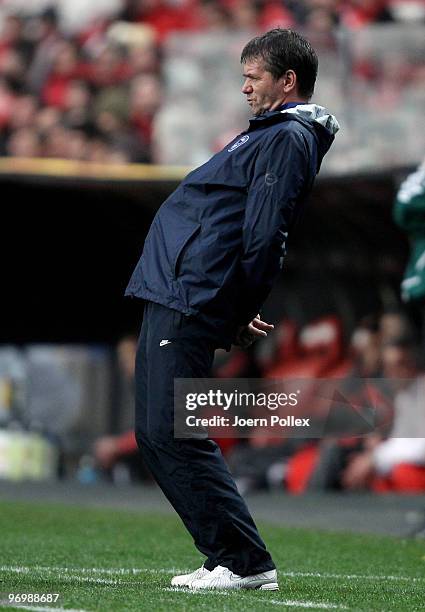 Head coach Friedhelm Funkel of Berlin gestures during the UEFA Europa League knock-out round, second leg match between SL Benfica Lisbon and Hertha...