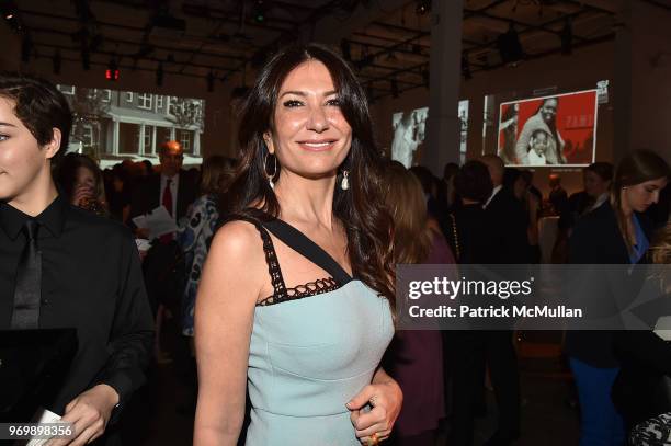 Nazee R Nazee Moinian Photos and Premium High Res Pictures - Getty Images