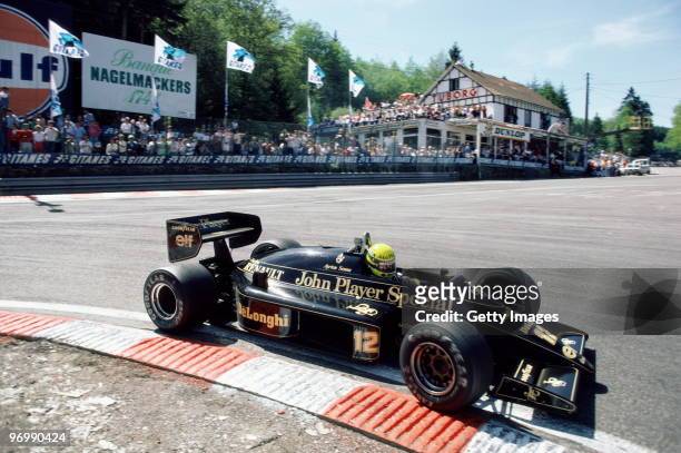 Ayrton Senna drives the John Player Special Lotus-Renault 98Tduring the Belgian Grand Prix on 25 May 1986 at the Spa-Francorchamps circuit in Spa,...