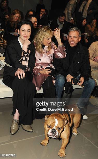 Erin O'Conner, Twiggy and Patrick Cox attend the Burberry Prorsum LFW Autumn/Winter 2010 Women�s wear show at the Parade Ground, Chelsea College of...