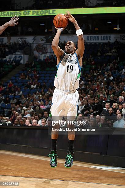 Wayne Ellington of the Minnesota Timberwolves shoots against the Charlotte Bobcats during the game on February 10, 2010 at the Target Center in...