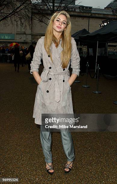 Tamsin Egerton arrives for the Burberry Prorsum show at London Fashion Week Autumn/Winter 2010 at on February 23, 2010 in London, England.