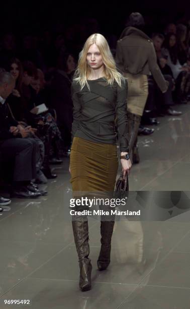 Model walks the runway at the Burberry Prorsum show for London Fashion Week Autumn/Winter 2010 at Chelsea College of Art & Design on February 23,...