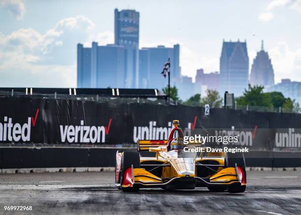 Ryan Hunter-Reay drives the Honda Indy Car for Andretti Autosport during the Chevrolet Dual in Detroit - Dual II during 2018 Chevrolet Detroit Grand...
