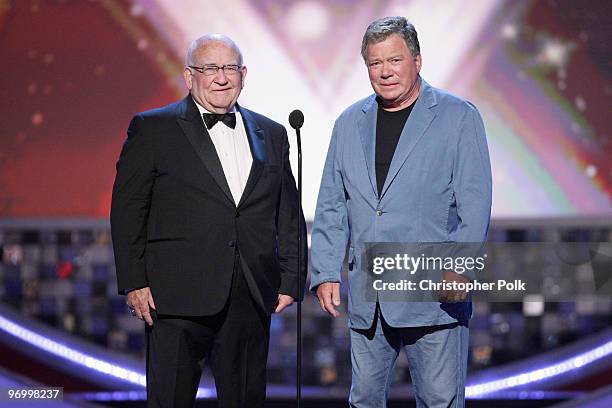 Edward Asner and William Shatner during the The 6th Annual "TV Land Awards" in Santa Monica, CA on Jue 8, 2008.