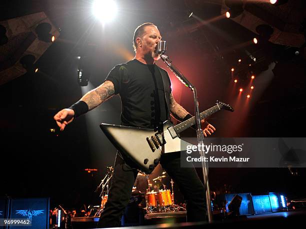 James Hetfield of Metallica performs during their "World Magnetic" tour at Madison Square Garden on November 14, 2009 in New York City.